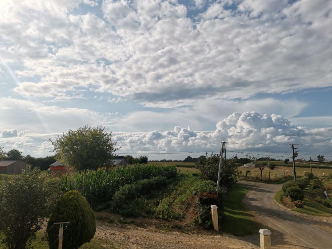 Appartement Calme En Pleine Campagne Malaussanne ภายนอก รูปภาพ